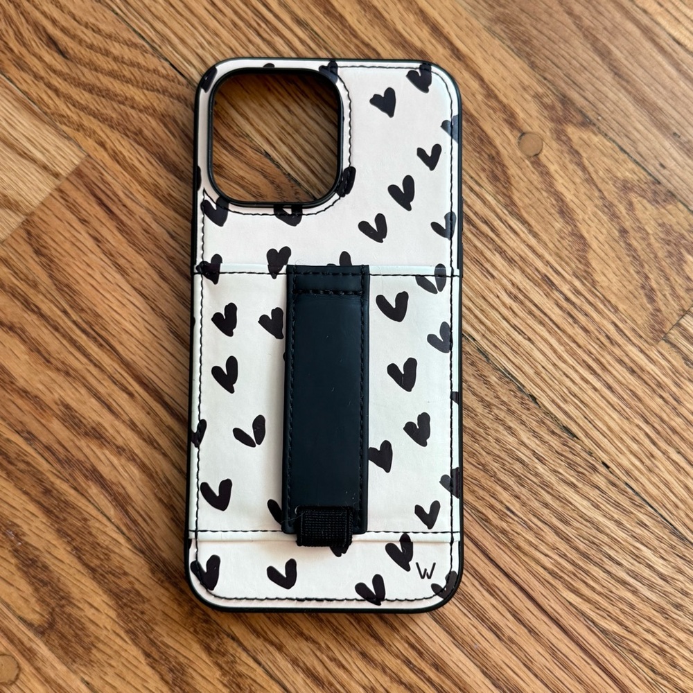 Walli Case Black and White Heart iPhone 14 Pro Max Case